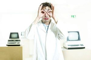 Un programator care probabil a inventat anacronismul de optimizare SEO despre programator si freelancer seo