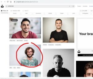 review fals cu foto de pe unsplash